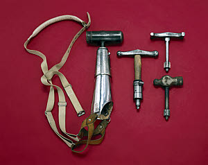 10326777
� Science Museum
Artificial arm with four tool attachments, c 1950.