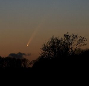 10464655
� Jamie Cooper
Comet McNaught, 2006.