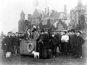 10312121
� Science Museum
Charles Stewart Rolls, English motor car manufacturer and aviator, 1908.