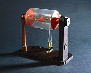 10262212
�
Cylinder machine, 19th century.