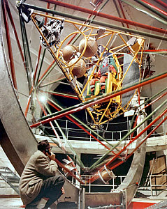 10459618
� NASA
Multiple Axis Space Test Inertia Facility, USA, 1959.