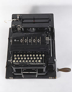 10305549
� Science Museum
Typex Mk III cypher machine for field use, late 1930s.