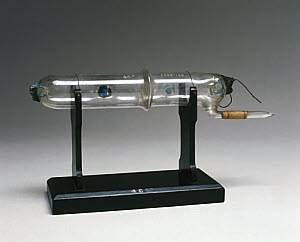 10314091
� Science Museum
Crookes tube, c 1888.