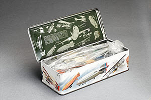 10456140
� Science Museum
BOAC 'Evolution of Flight' paintbox, 1969-1970.