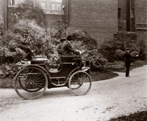 10326966
� Science Museum Archive
C S Rolls and passenger in Rolls' first car, 1896.