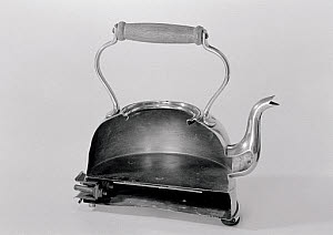 10182308
Magnet' electric copper kettle, c.1920s.