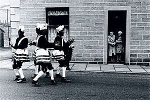 10307812
&copy; NMeM - Tony Ray-Jones
Coconut dancers, Bacup, Lancashire, 1968.