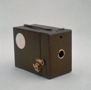 10278421
&copy; NMeM
Kodak Hawk-eye 50th anniversary camera, 1930.