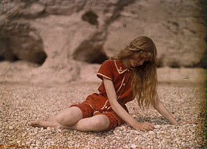 10462032
Christina sitting on the Beach c. 1913.