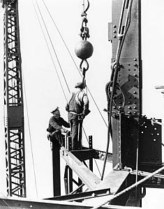 10316935
&copy; NMeM
Constructing the Empire State Building, New York, c 1931.