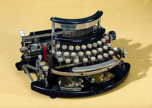 10233944
&copy; Science Museum
Imperial Model B typewriter, 1915.