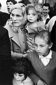 10329044
&copy; NMeM - Tony Ray-Jones
Mother and child in a crowd, London, c 1960.