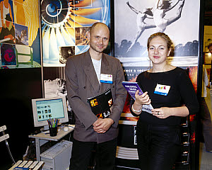 10326469
&copy; Science Museum
Science & Society Picture Library staff at a trade fair, London, 2001.