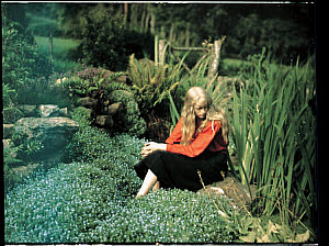 10465478
Portrait of Christina in a garden, c.1912.