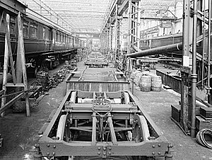 10444483
&copy; National Railway Museum
Carriage repairs, Newton Heath Works, Greater Manchester, 5 March 1927.