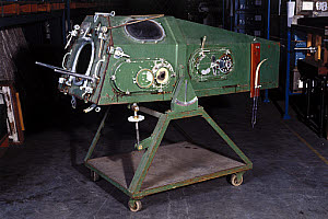 10288886
&copy; Science Museum
Iron lung made in the 1950s.