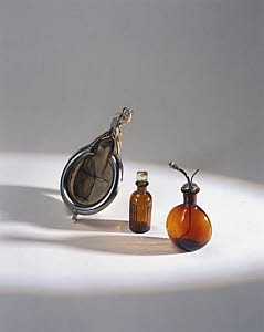 10282405
&copy; Science Museum
Portable anaesthetic kit, 1914-1918.