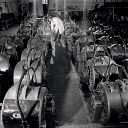 10415024
&copy; NMeM - Walter Nurnberg
Electrician with rows of experimental Colortran lights, Mole- Richardson.
