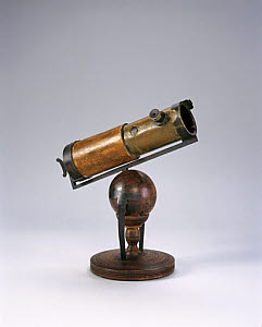 10307003
&copy; Science Museum
Newton's first reflecting telescope, 1668.
