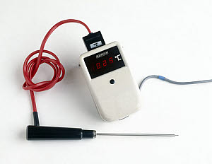 10326011
&copy; Science Museum
'Digitherm' digital electronic thermometer with probe, c 1970s.