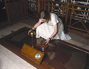 10221215
&copy; Science Museum
Resetting Foucault�s Pendulum, 1988.