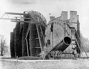10197044
&copy; Science Museum
The Earl of Rosse's six foot refracting Newtonian telescope, 1880.