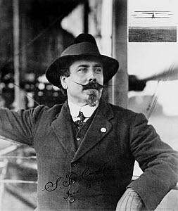 10195100
Samuel Franklin Cody, British aviator, 1912.