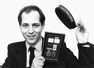10462801
&copy; Manchester Daily Express
Ian Dutton, Falklands hero, 27 August 1986.