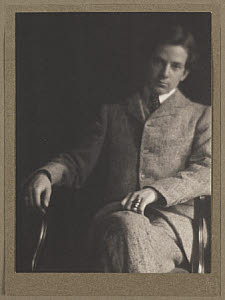 10456004
&copy; TBC / Royal Photographic Society
Alvin Langdon Coburn as a young man, c 1900.