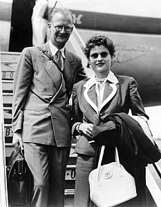 10312936
Arthur C Clarke with his wife Marilyn.
