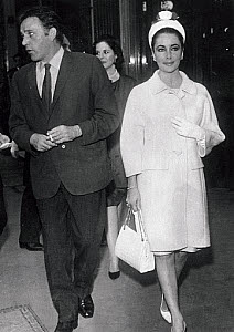 10309249
&copy; NMeM Daily Herald Archive
Richard Burton and Elizabeth Taylor, British actors, 21 June 1963.