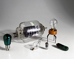 10325835
&copy; Science Museum
Selection of valves, 1889-1906.