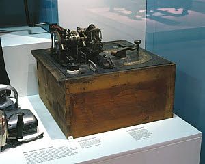 10325639
&copy; Science Museum
Julius ticket machine for 'forecast' bets on greyhound races, c 1933.