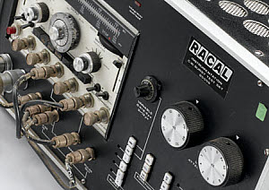10459354
Continuous wave burst set, c 1980.