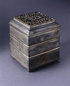 10319861
&copy; Science Museum
Incense clock, Chinese, 18th century.