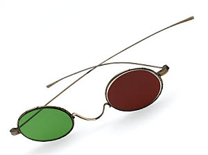 10474171
&copy; Science Museum
Viewing spectacles. United States, c.1900.
