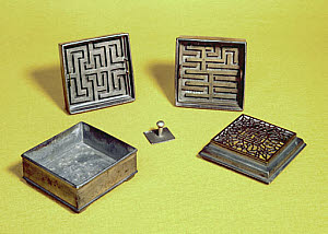 10239690
&copy; Science Museum
Incense clock, Chinese, 18th century.
