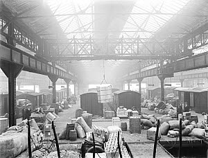 10444403
&copy; National Railway Museum
Crane at Oldham Road goods depot, Manchester, c 1924.
