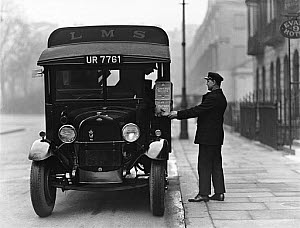 10449507
&copy; National Railway Museum
Delivery van, 1931.