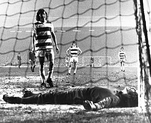 10466417
&copy; Manchester Daily Express
Liverpool v Queens Park Rangers, 13 December 1976.