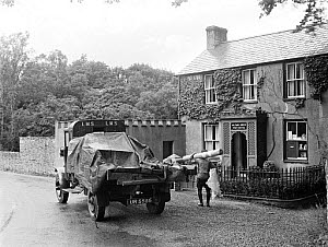 10449518
&copy; National Railway Museum
Delivery van, Halfway Bridge Post Office, Wales, 1935