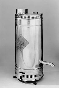 10182324
Gas geyser by Maughan's Patent Geyser Co.