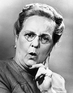 10327129
Woman looking surprised, 1940s.