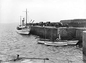 10449229
&copy; National Railway Museum
Penzance, 1922