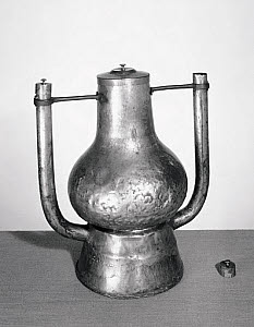 10182250
Charcoal burning immersion bath heater, France, c.19th century.