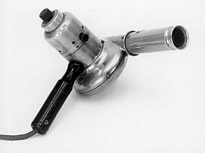 10182264
'Magnet' hair dryer by GEC, c.1933.