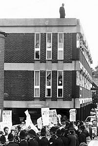10455774
&copy; Manchester Daily Express
Socialists protesting over the visit of Margaret Thatcher, 22 May 1987.
