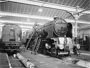 10446093
&copy; National Railway Museum
Painters at Doncaster works, South Yorkshire, 1947.