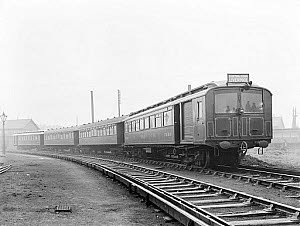 10444617
&copy; National Railway Museum
Electric train, 1911.