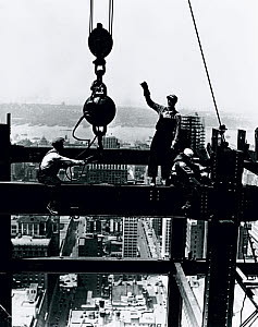 10315976
&copy; NMeM
Laying a beam, Empire State Building, New York, c 1931.